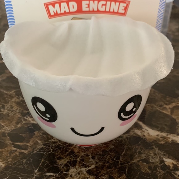NIB! Mad Engine Noodle Bowl with Lid & Chopsticks - Picture 6 of 13